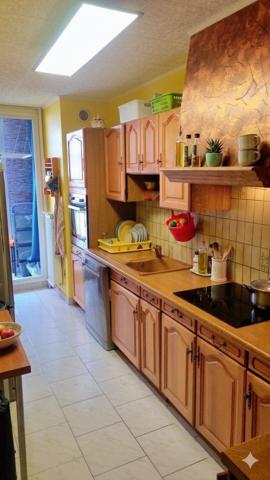 appartement t4 84 m2 env avec place de parking securise