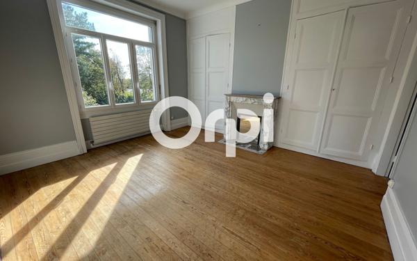 Maison à vendre    12 pièces •  Saint-Martin-Boulogne