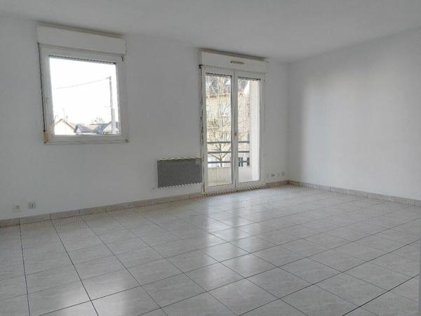 Appartement à louer    1 pièce •  Pontault-Combault
