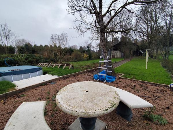 Maison de campagne avec dépendances