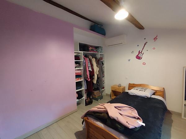 Maison de campagne avec dépendances