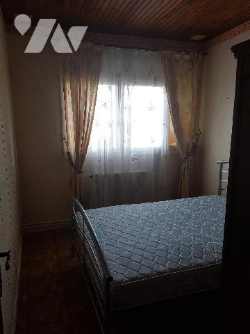 Maison avec entrée, placard, cuisine , salle de bain séjour-salon, WC, garage, cellier 4 chambres