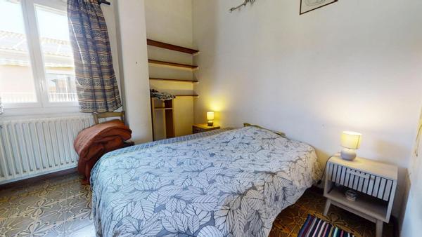 Six Fours les plages, Maison individuelle T6 de 148 m2 , au calme et proche de toutes les commodités, jardin clos arboré 600 m2
