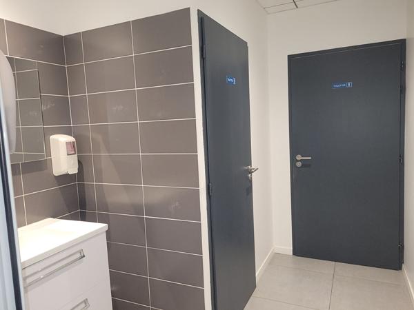 A VENDRE - bureaux Remouillé 207 m²