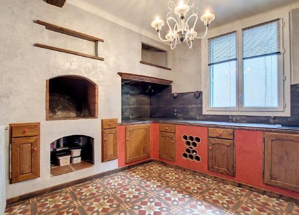 Maison à vendre    6 pièces •  Latour-de-France