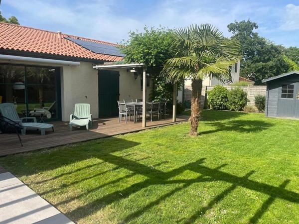 Maison plain-pied Basse Goulaine 6 pièce(s) 147 m2