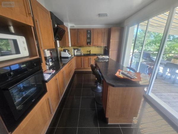 Maison à vendre à Sainte-Gemmes-sur-Loire dans le Maine-et-Loire (49130), ref : 49113-501