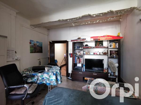 Immeuble à vendre    5 pièces •  Joinville