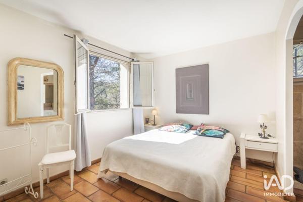 Maison à vendre 5 pièces 166 m² Trets