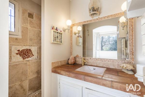 Maison à vendre 5 pièces 166 m² Trets