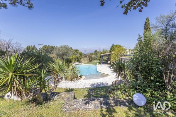 Maison à vendre 5 pièces 166 m² Trets