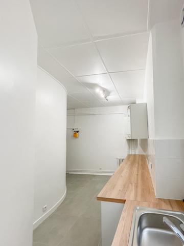 Paris 2ème - A LOUER - Magnifique 5 Pièces de 127 m² avec balcon