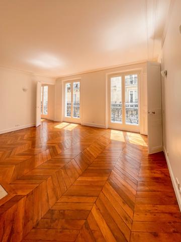 Paris 2ème - A LOUER - Magnifique 5 Pièces de 127 m² avec balcon