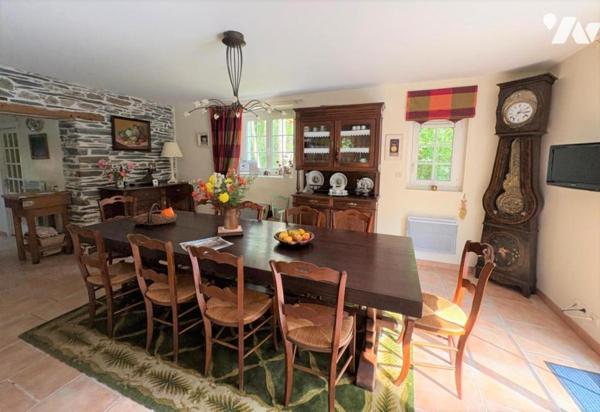 Guemené Penfao, en campagne maison avec piscine sur environ 15 ha