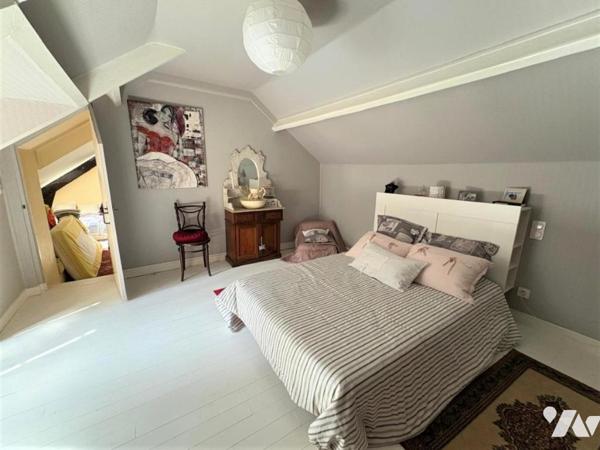 Guemené Penfao, en campagne maison avec piscine sur environ 15 ha