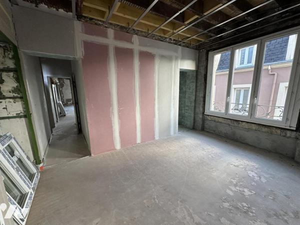 APPARTEMENT A RENOVER QUAI DE CALIGNY - VUE MER
