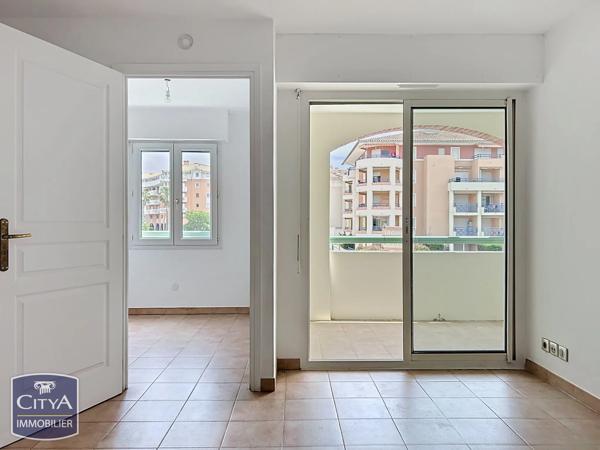 Appartement à vendre 1 pièce 24m² Fréjus (83600)