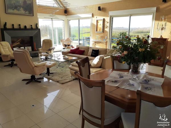 BIEN DE PRESTIGE - Maison d'architecte d'une surface habitable de 329 m².