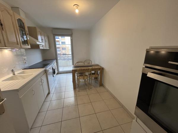 Appartement à vendre |  Saint-Priest |  3 pièces | 72 m²
