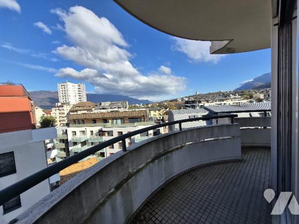 T2 VENDU LOUE VERT GALANT CHAMBERY