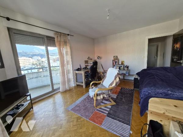 T2 VENDU LOUE VERT GALANT CHAMBERY