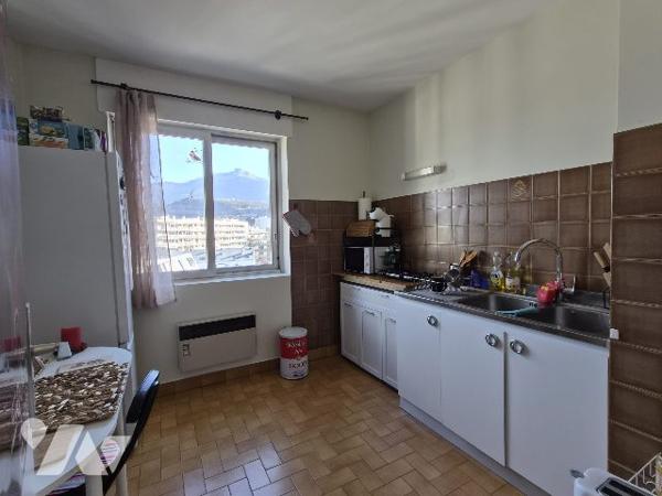 T2 VENDU LOUE VERT GALANT CHAMBERY
