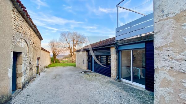 Maison de village ..