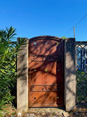 Dpt Gers (32), à vendre BASSOUES, partie du château, 174 m2 avec jardin 5000 m2 et piscine