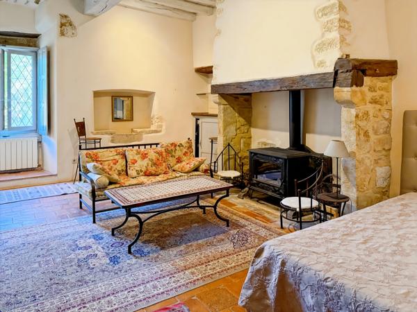 Dpt Gers (32), à vendre BASSOUES, partie du château, 174 m2 avec jardin 5000 m2 et piscine