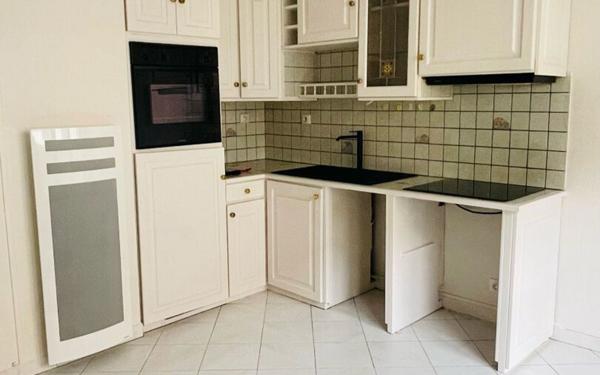 Appartement à louer    1 pièce • 21,43 m2 Nogent-sur-Marne