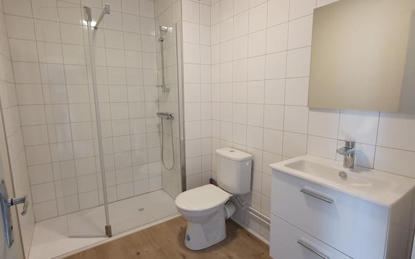 Appartement à louer    2 pièces • 33,73 m2 Rostrenen