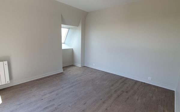 Appartement à louer    2 pièces • 33,73 m2 Rostrenen