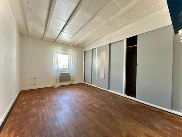 Maison de ville de 68m2 avec local commercial de 85m2