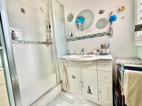 Appartement à SAVIGNY-LE-TEMPLE, 77176 - 4 pièces 83m²