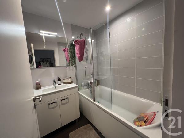 Appartement F3/F4 à vendre  3 pièces - 78,77 m 2   DAX  - 40