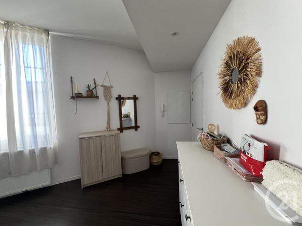 Appartement F3/F4 à vendre  3 pièces - 78,77 m 2   DAX  - 40