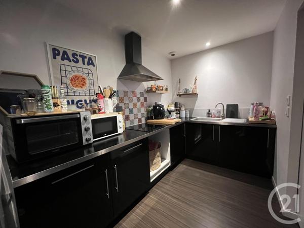 Appartement F3/F4 à vendre  3 pièces - 78,77 m 2   DAX  - 40