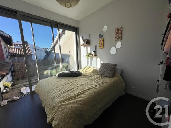 Appartement F3/F4 à vendre  3 pièces - 78,77 m 2   DAX  - 40