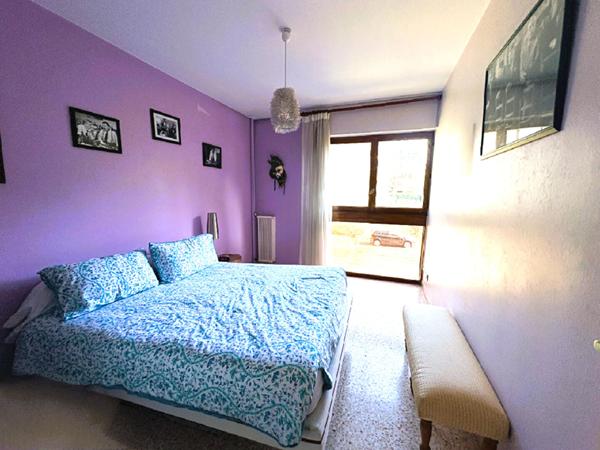 Appartement T4 de 97,5M2 avec terrasse et parking dans résidence de caractère