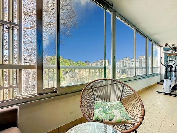 A vendre Marseille 13013 Marseille grand appartement T2 climatisé