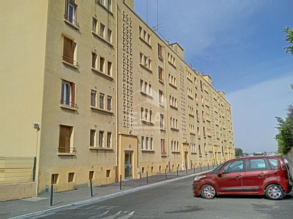A VENDRE MARSEILLE 13014 BON SECOURS T3 APPARTEMENT BALCON