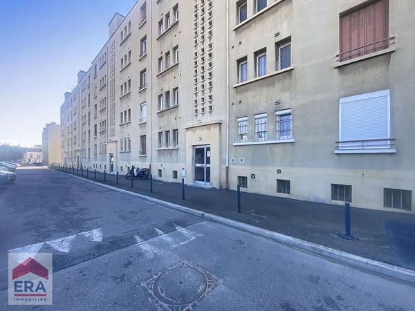 A VENDRE MARSEILLE 13014 BON SECOURS T3 APPARTEMENT BALCON