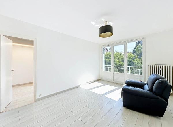 Appartement
         2 pièces
        - 44 m² Exclusivité 56 000 € *