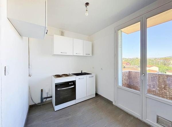 Appartement
         2 pièces
        - 44 m² Exclusivité 56 000 € *