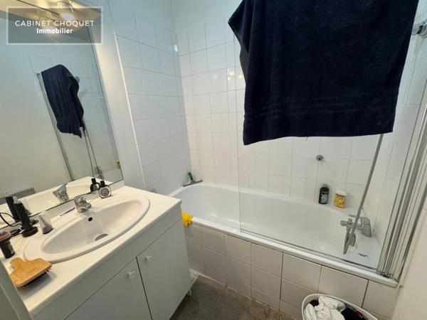 F2 AVEC GARAGE ET CAVE A LOUER - VIEUX-LILLE - 39.5 m 2 - 779 € charges comprises par mois