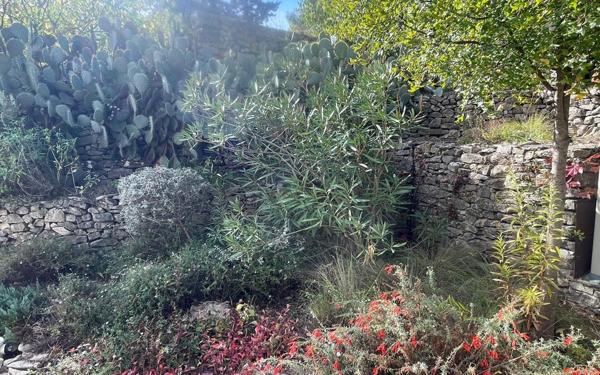 Maison à vendre    7 pièces • 170 m2 Nîmes