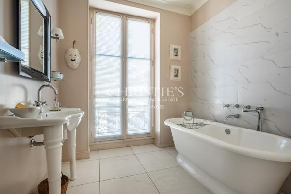 Bordeaux Jardin Public – Élégant appartement rénové – Prestations anciennes