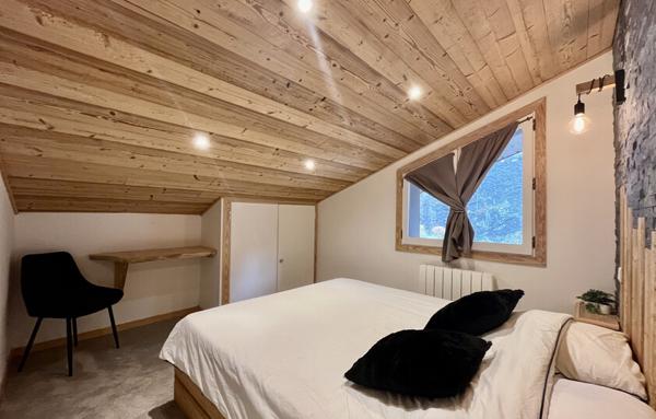 Beau T2 duplex entièrement rénové (58,59m2 habitables)