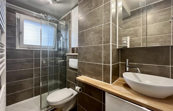 Beau T2 duplex entièrement rénové (58,59m2 habitables)