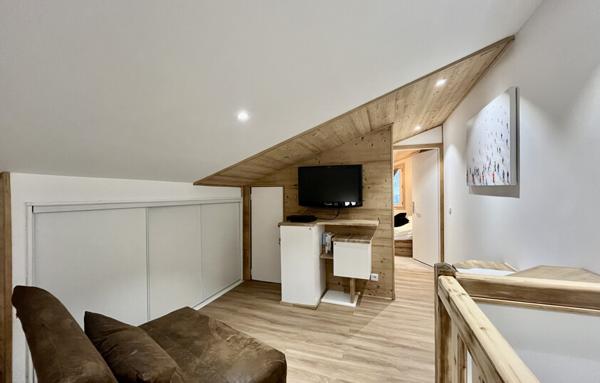 Beau T2 duplex entièrement rénové (58,59m2 habitables)